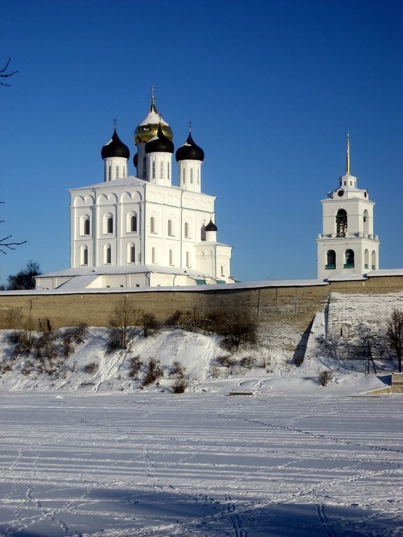 Троицкий собор Псков зима