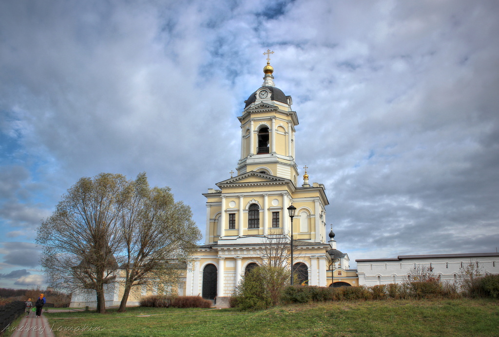 Серпухов Высоцкий монастырь часовня